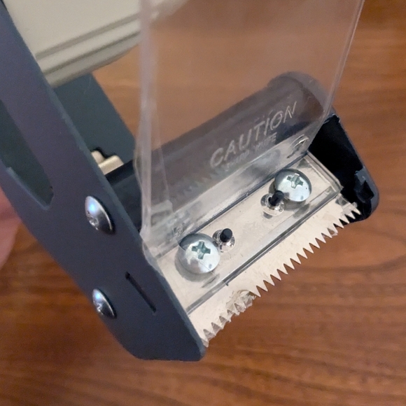 Shurtape Heavy Duty Packing Tape Gun Dispenser 2" - Picture 3 of 3